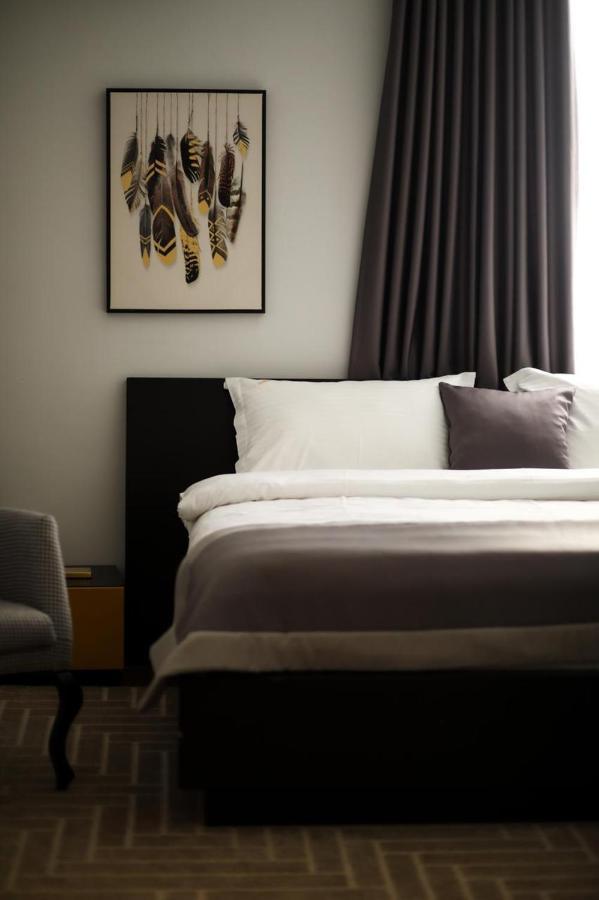 Triss Hotel Тирана Екстериор снимка