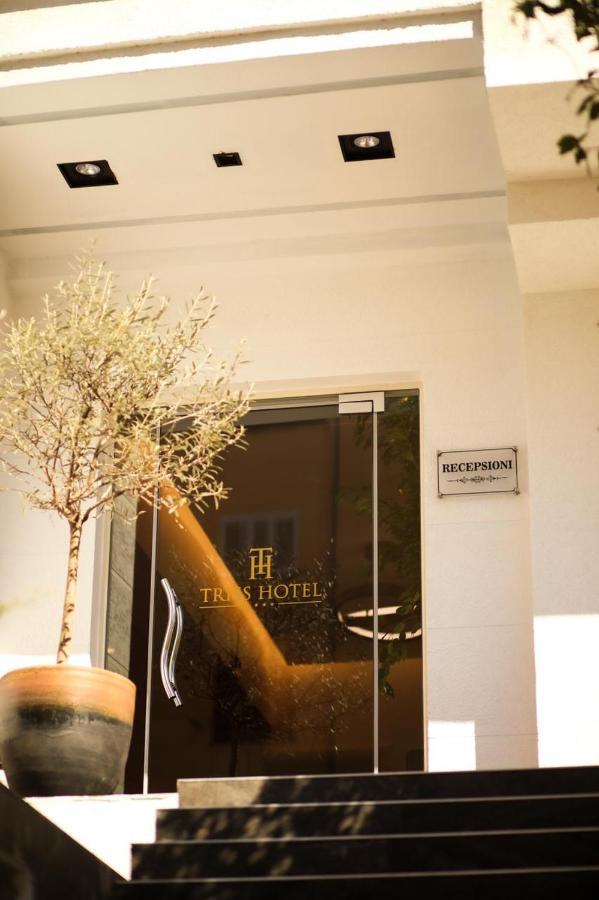 Triss Hotel Тирана Екстериор снимка