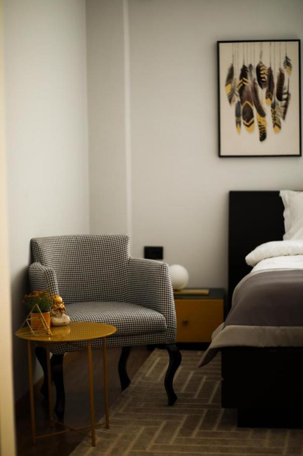 Triss Hotel Тирана Екстериор снимка