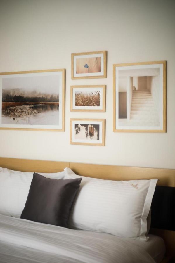 Triss Hotel Тирана Екстериор снимка