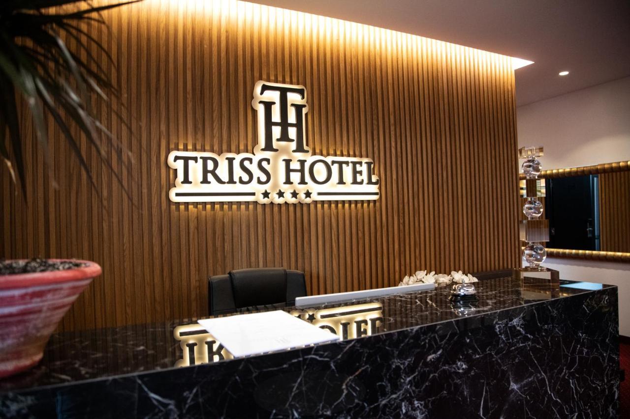 Triss Hotel Тирана Екстериор снимка