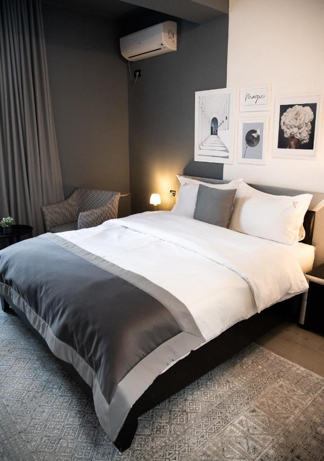 Triss Hotel Тирана Екстериор снимка