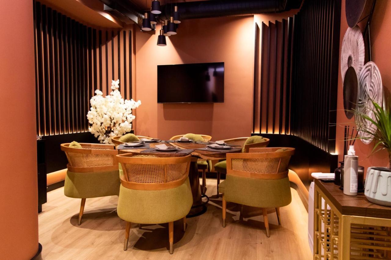 Triss Hotel Тирана Екстериор снимка