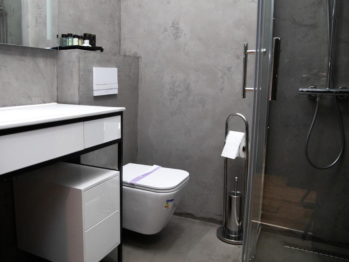 Triss Hotel Тирана Екстериор снимка